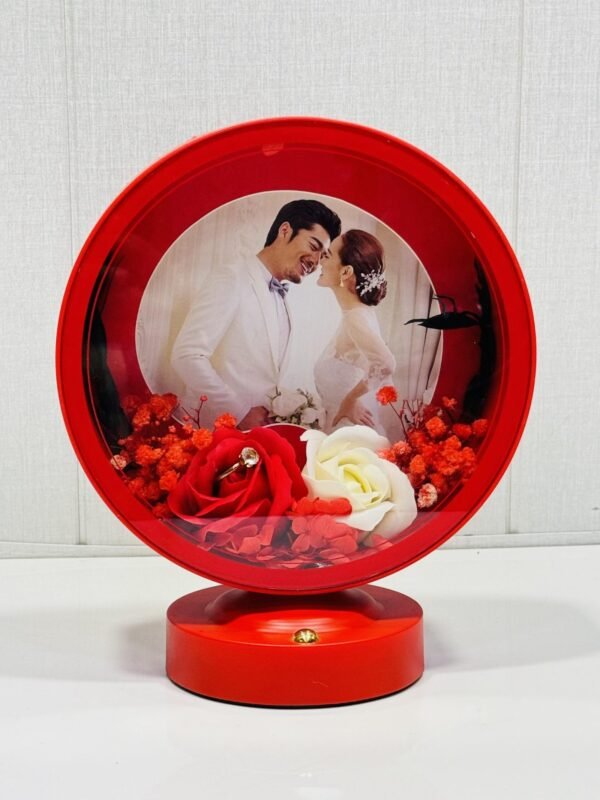 Illuminating heart multitouch photo frame - Image 3